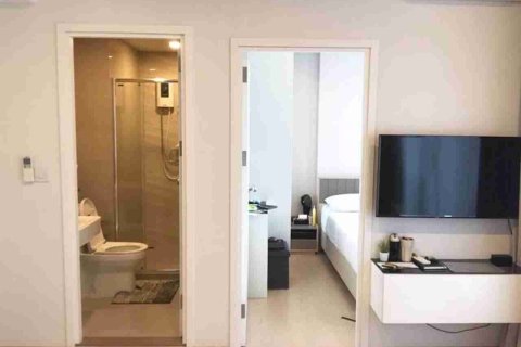 Condominio de 1 dormitorio en Bangkok, Tailandia № 208765 - foto 8