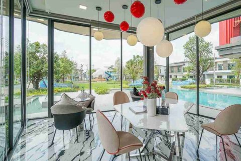Casa de 3 dormitorios en Bangkok, Tailandia № 183969 - foto 7