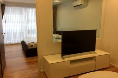 Condominio de 1 dormitorio en Bangkok, Tailandia № 66702 - foto 2