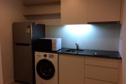 Condominio de 1 dormitorio en Bangkok, Tailandia № 66702 - foto 11
