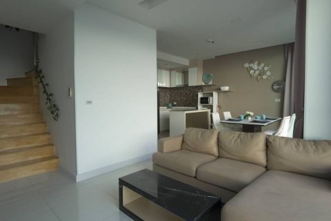 Dúplex de 2 dormitorios en Sattahip, Tailandia № 155448