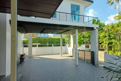 Casa de 5 dormitorios en Suan Luang, Bangkok, Tailandia № 155446 - foto 2