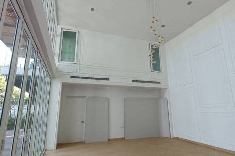 Casa de 5 dormitorios en Suan Luang, Bangkok, Tailandia № 155446 - foto 4