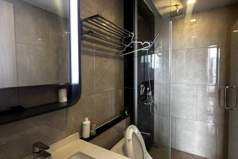 Condominio de 1 dormitorio en Khlong Toei, Bangkok, Tailandia № 155447 - foto 10