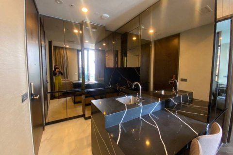 Condominio de 1 dormitorio en Khlong Toei, Bangkok, Tailandia № 155447 - foto 5