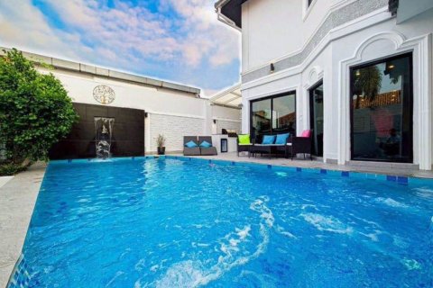 Villa in Pattaya, Thailand 5 Schlafzimmer № 155442