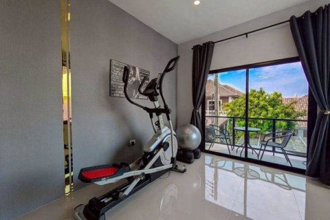 Chalet de 5 dormitorios en Pattaya, Tailandia № 155442 - foto 6