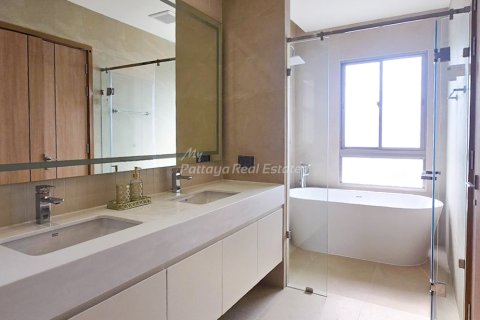 House in Bang Lamung, Thailand 4 bedrooms № 171465 - photo 28