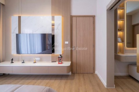 House in Bang Lamung, Thailand 4 bedrooms № 171465 - photo 20