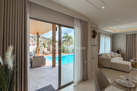 House in Bang Lamung, Thailand 4 bedrooms № 171465 - photo 17