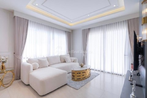 House in Bang Lamung, Thailand 4 bedrooms № 171465 - photo 6