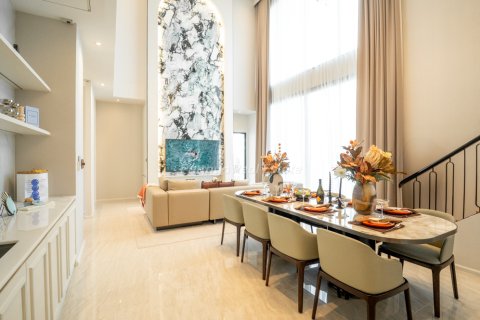 Casa de 4 dormitorios en Bang Lamung, Tailandia № 171461 - foto 7
