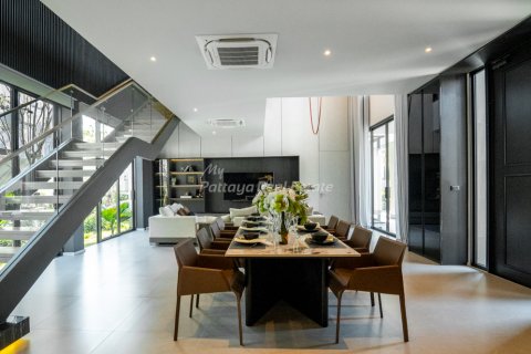 House in Bang Lamung, Thailand 4 bedrooms № 171460 - photo 8