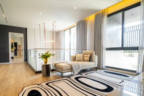 House in Bang Lamung, Thailand 4 bedrooms № 171460 - photo 20