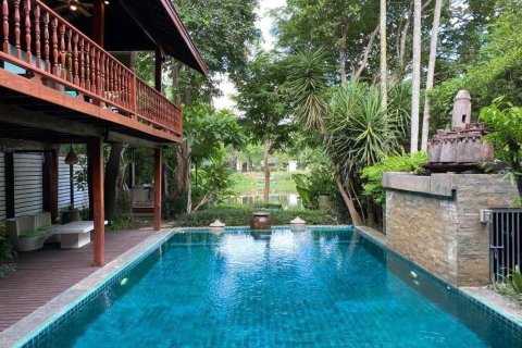 Chalet de 3 dormitorios en Chiang Mai, Tailandia № 160007 - foto 3