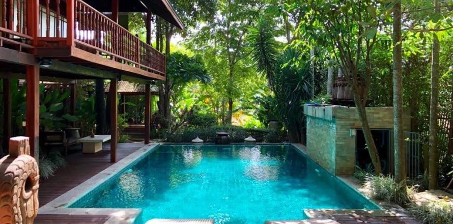 Chalet de 3 dormitorios en Chiang Mai, Tailandia № 160007