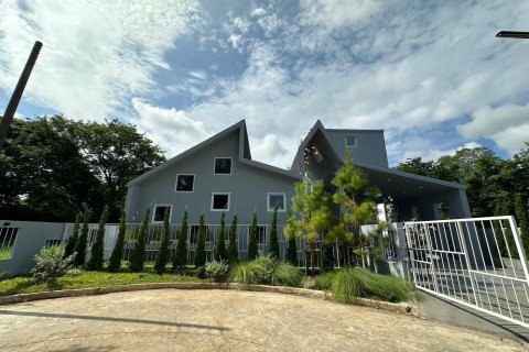 Villa in Chiang Mai, Thailand 5 bedrooms № 160006