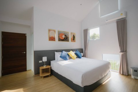 Chalet de 5 dormitorios en Chiang Mai, Tailandia № 160006 - foto 11