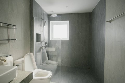 Chalet de 5 dormitorios en Chiang Mai, Tailandia № 160006 - foto 18