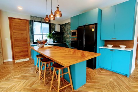 Chalet de 6 dormitorios en Chiang Mai, Tailandia № 160005 - foto 10