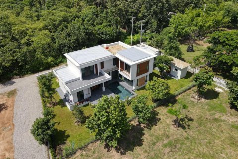 Chalet de 3 dormitorios en Chiang Mai, Tailandia № 160004 - foto 4