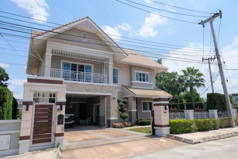 Villa in Chiang Mai, Thailand 4 Schlafzimmer № 160008
