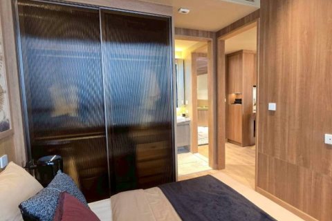 Condominio de 1 dormitorio en Khlong Toei, Bangkok, Tailandia № 172685 - foto 8
