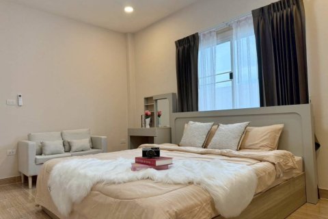 Casa de 3 dormitorios en Pattaya, Tailandia № 172686 - foto 6