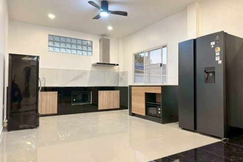 Casa de 3 dormitorios en Pattaya, Tailandia № 172686 - foto 5