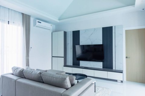 Chalet de 3 dormitorios en Hua Hin, Tailandia № 172682 - foto 8