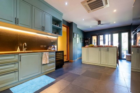 Chalet de 6 dormitorios en Chiang Mai, Tailandia № 155385 - foto 12