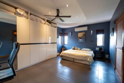 Chalet de 6 dormitorios en Chiang Mai, Tailandia № 155385 - foto 28
