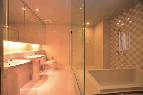 Eigentumswohnung in Bangkok, Thailand, 3 Schlafzimmer № 184074 - Foto 12