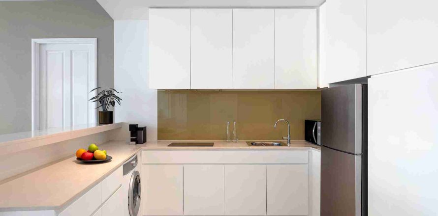 Condo in Bangkok, Thailand, 2 bedrooms № 184069