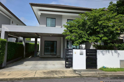 Casa de 3 dormitorios en Bangkok, Tailandia № 189104 - foto 9