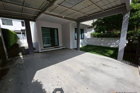 Casa de 3 dormitorios en Bangkok, Tailandia № 189104 - foto 8