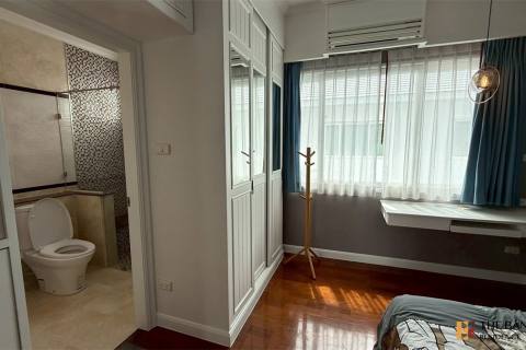 Casa de 5 dormitorios en Bangkok, Tailandia № 189103 - foto 10