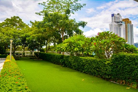 Condo in Bangkok, Thailand, 3 bedrooms  № 66454 - photo 9