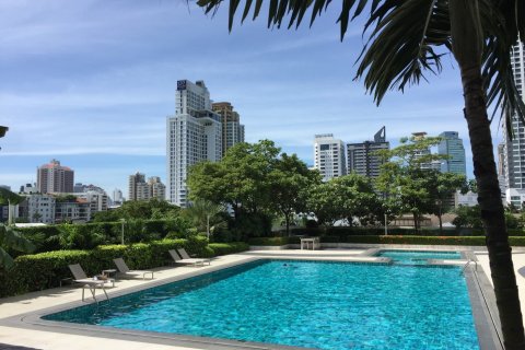 Condo in Bangkok, Thailand, 3 bedrooms  № 66454 - photo 8