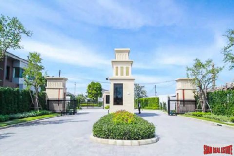 Villa à Bangkok, Thaïlande 4 chambres № 203264