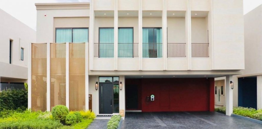 Casa de 4 dormitorios en Samut Prakan, Tailandia № 115371