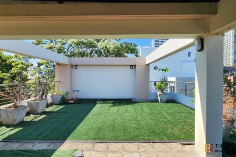 Haus in Bangkok, Thailand 4 Schlafzimmer № 190418