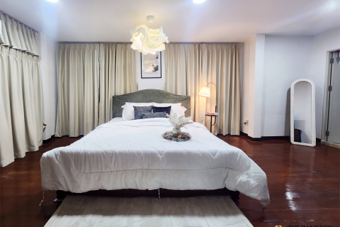 Haus in Bangkok, Thailand 6 Schlafzimmer № 190421 - Foto 8
