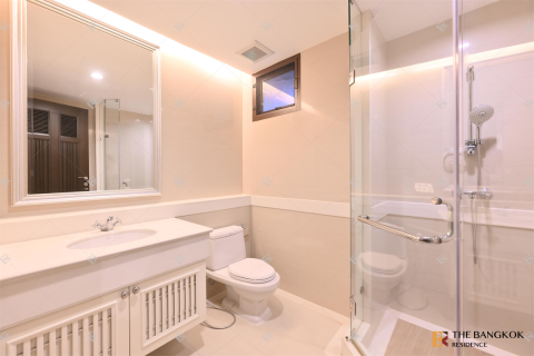 House in Bangkok, Thailand 4 bedrooms № 190422 - photo 4