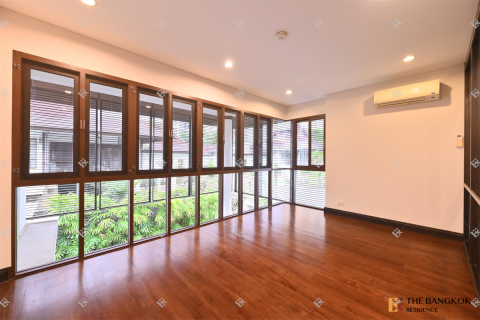 House in Bangkok, Thailand 4 bedrooms № 190422 - photo 10
