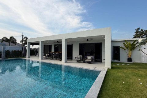 Chalet de 5 dormitorios en Hua Hin, Tailandia № 169739 - foto 3