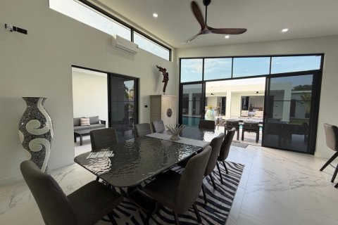 Chalet de 5 dormitorios en Hua Hin, Tailandia № 169739 - foto 8