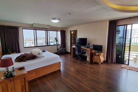 Eigentumswohnung in Watthana, Bangkok, Thailand, 3 Schlafzimmer № 200795 - Foto 3