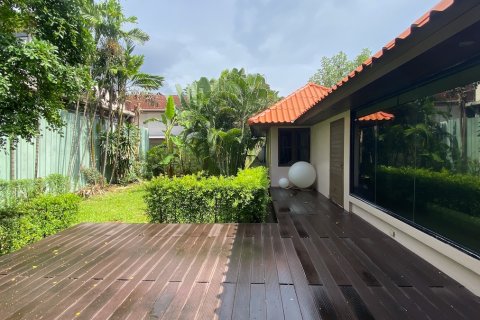 บ้านในวัฒนา, กรุงเทพฯ, ประเทศไทย 5 ห้องนอน № 200793 - รูปถ่าย 2