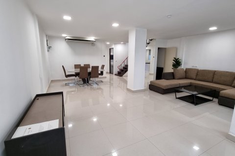 Townhouse in Watthana, Bangkok, Thailand 3 bedrooms № 200797 - photo 12